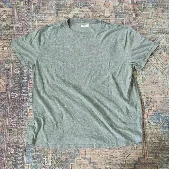 Grey Ugg Tee - Picture 2 of 6